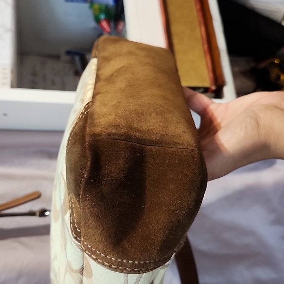 Coach Mini Soho - Picture 10 of 15